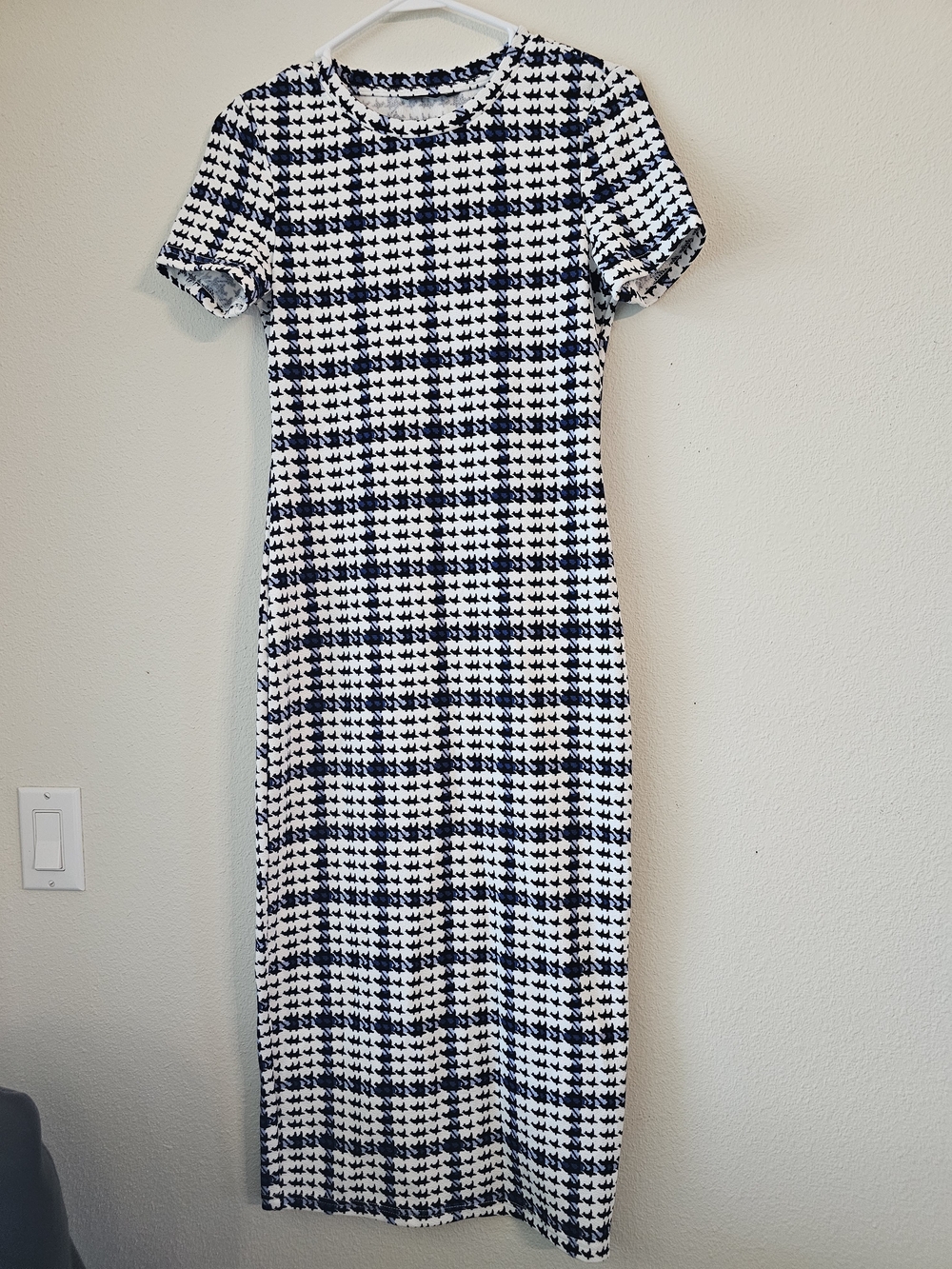SHEIN Navy and White Houndstooth Midi Dress